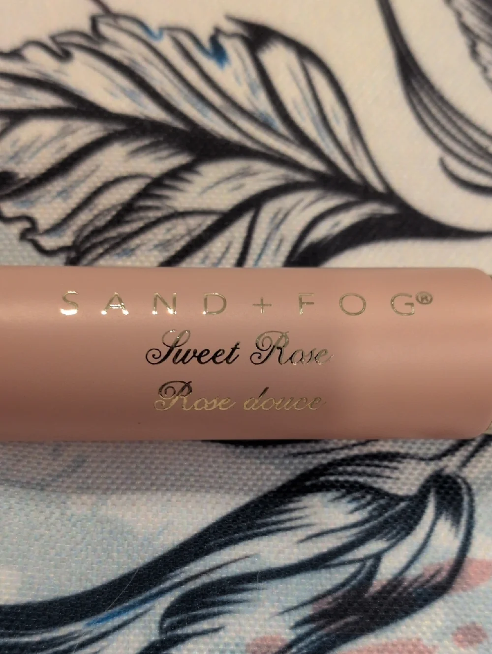 🐿️🐿️SAND+FOG Sweet Rose Parfum Oil Roller - Picture 1 of 2